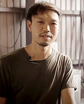 柏﨑 靖典